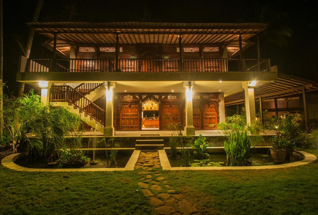Oceanfront Citakara Sari Villas Candidasa Exterior foto